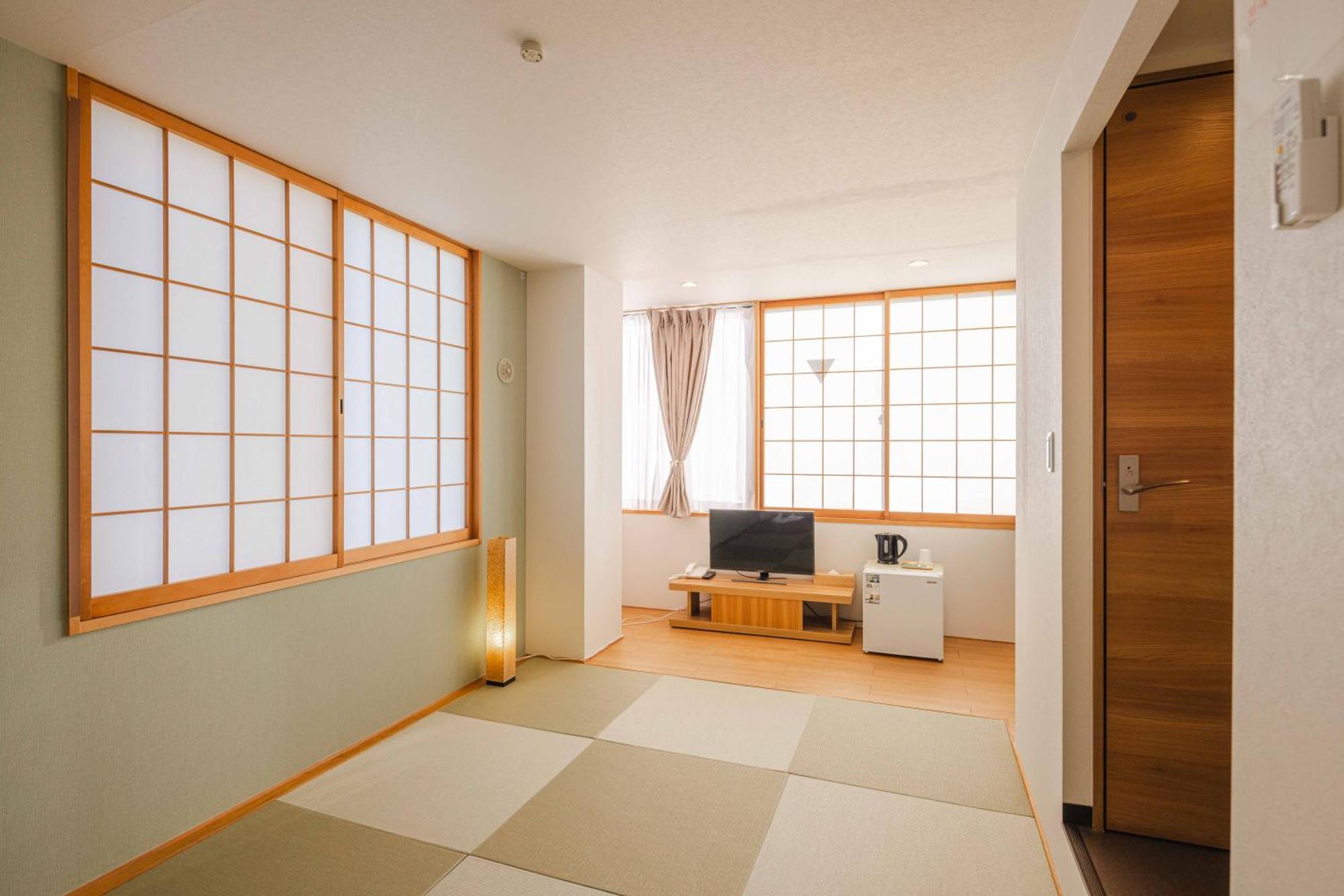 Miro Hotel Momodanikoen-Mae Oszaka Szoba fotó